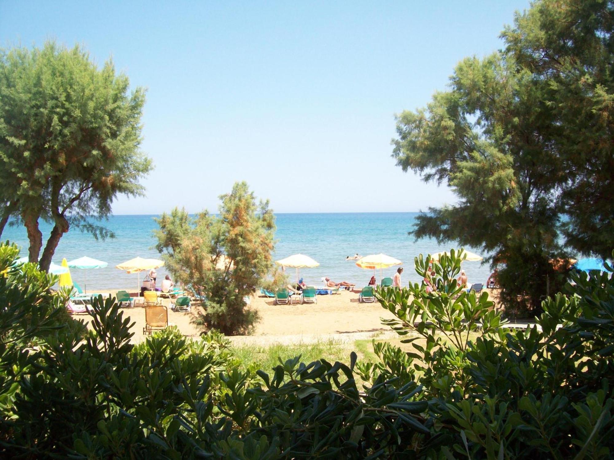 Kato Stalos Beach Exterior foto