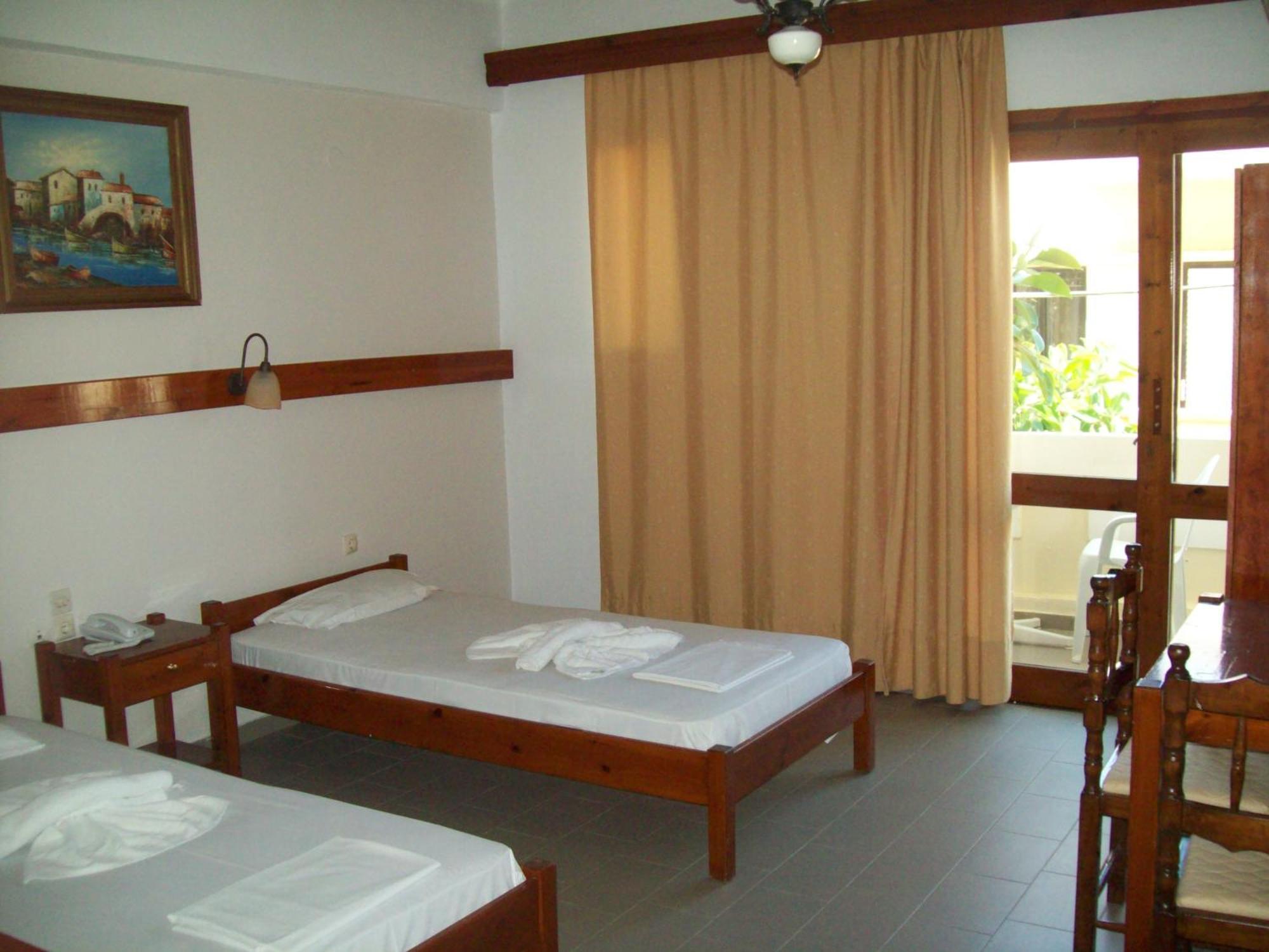 Kato Stalos Beach Exterior foto