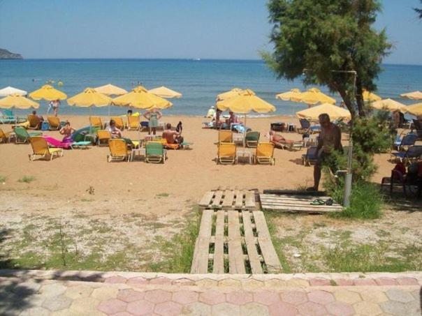 Kato Stalos Beach Exterior foto