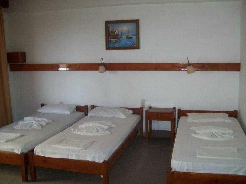 Kato Stalos Beach Exterior foto